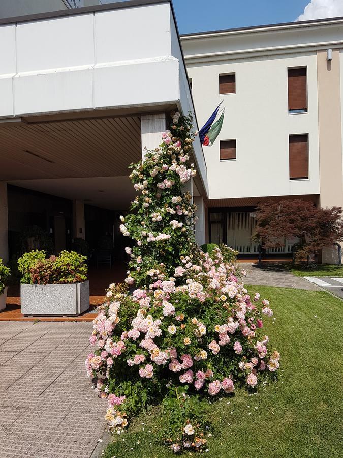 Hotel Continental Brescia Roncadelle Kültér fotó